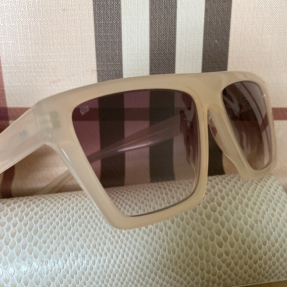 Sito Handmade Vanilla Frames Smokey Graduated Lenses Sunglasses NeverUsed - Picture 16 of 16